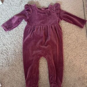 Mud Pie Mauve Ruffle Sleeve Footie